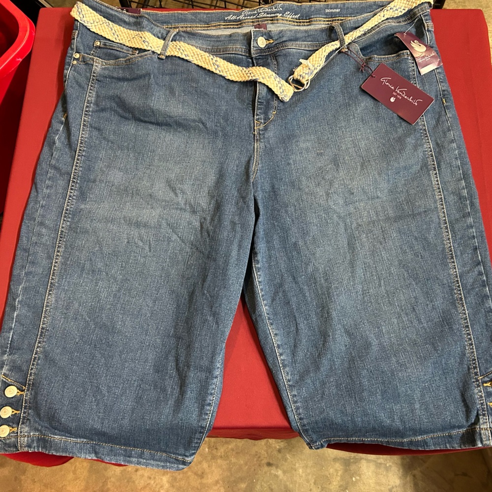 Gloria Vanderbilt Jean Shorts